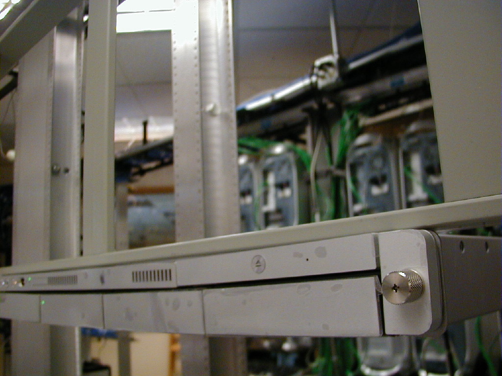 Side view with straight edge (ladder rack)